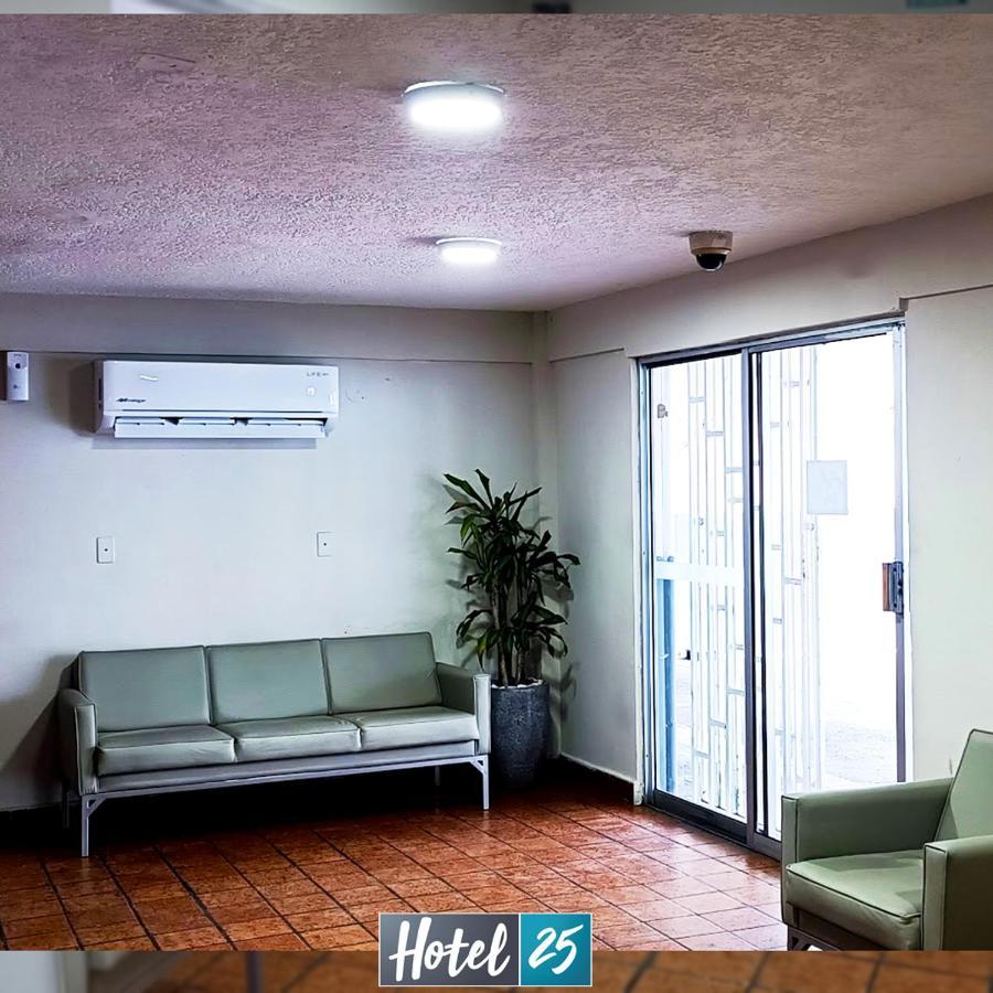 Hotel25 Monterrey Zewnętrze zdjęcie